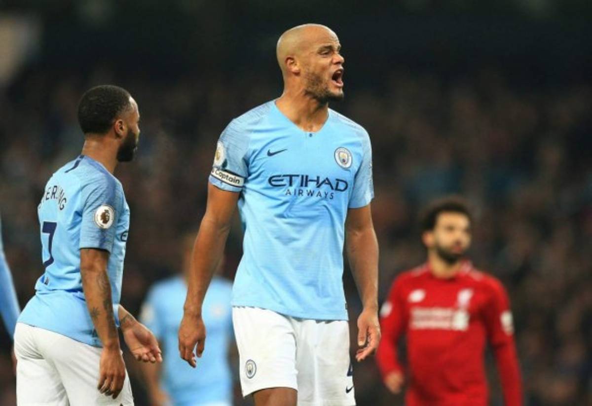 Los futbolistas que han estado al menos 10 temporadas en su equipo actual