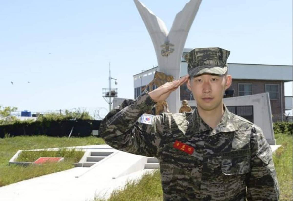 Crack como en la cancha: El recluta Son Heung-min se gradúa con honores del servicio militar