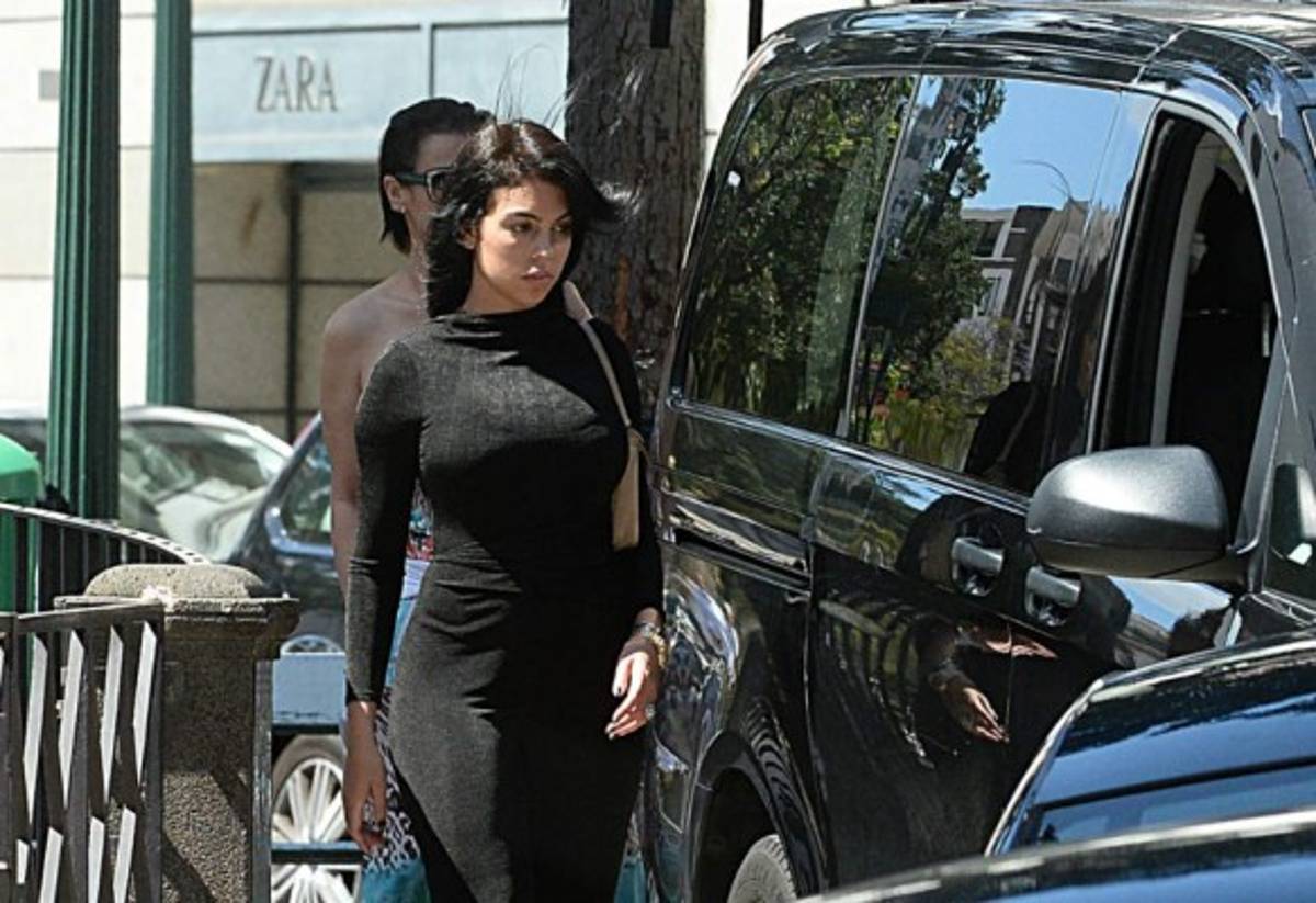 ¿Y Cristiano Ronaldo? Captan a Georgina Rodríguez de compras saltándose la cuarentena