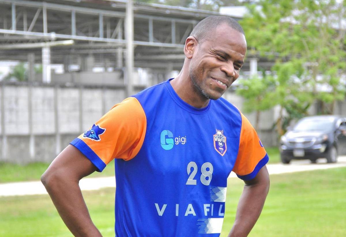 ¿Cómo lucen? Equipo burocrático ficha exseleccionados nacionales retirados y arman 11 titular de lujo