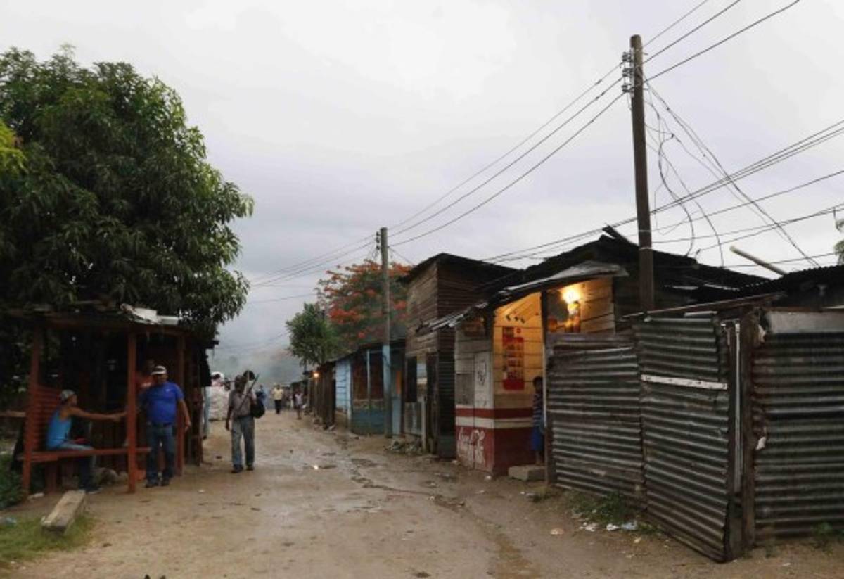 FOTOS: Así es un partido en un bordo de Honduras