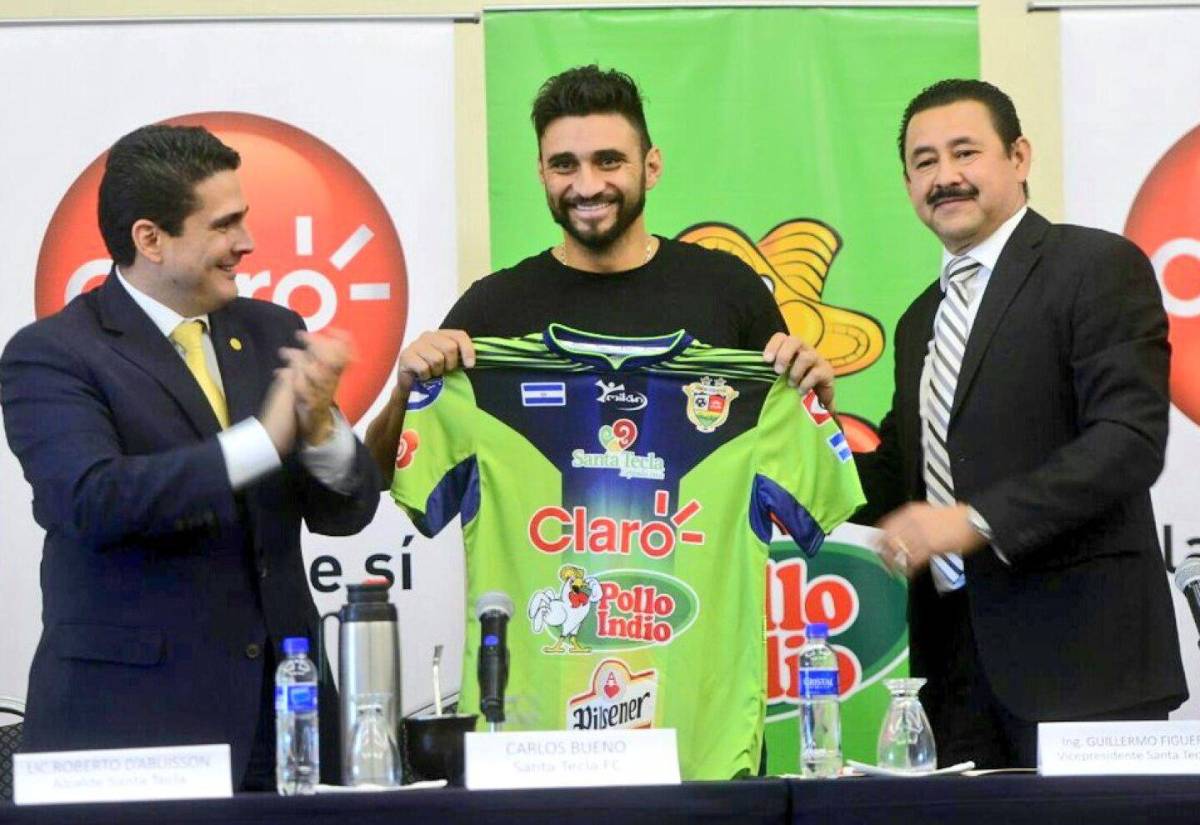 Triste adiós: ¿Por qué en el fútbol de El Salvador desafiliaron al Santa Tecla, campeón de liga, donde figuró 'Loco' Abreu?