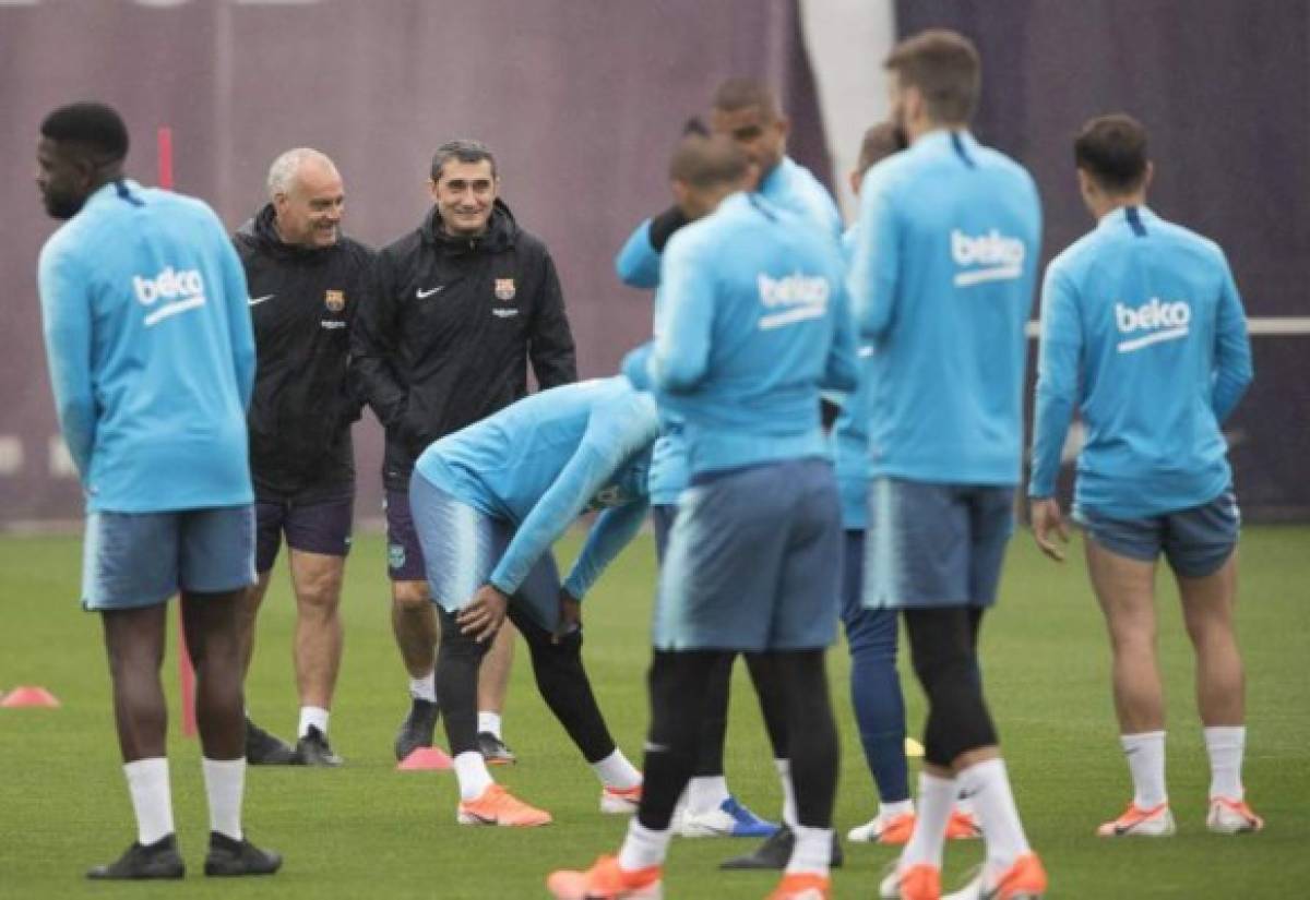 El gesto de Messi, la broma de Piqué y la soledad de Cillessen: Así fue el último entrenamiento del Barcelona