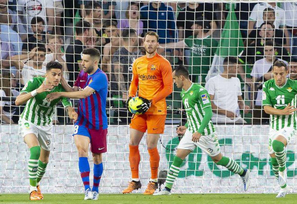 Inicia la revolución de Xavi en el Barcelona: Primera venta, fichajes y la situación de los cedidos que regresan