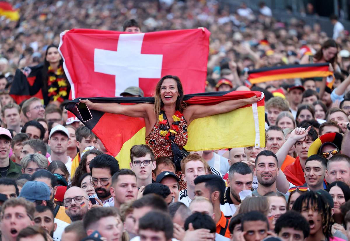 ¡Qué belleza! Las mujeres más guapas de la Eurocopa 2024: sexy fanáticas que enamoran en los estadios