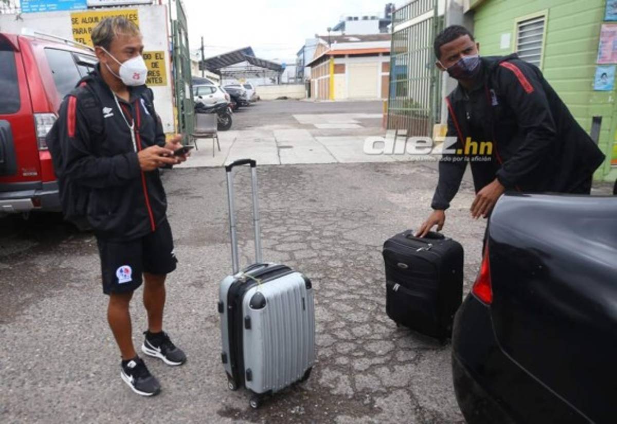 ¡Cánticos y nuevo look! La partida de Olimpia rumbo a Orlando para enfrentar al Montreal Impact