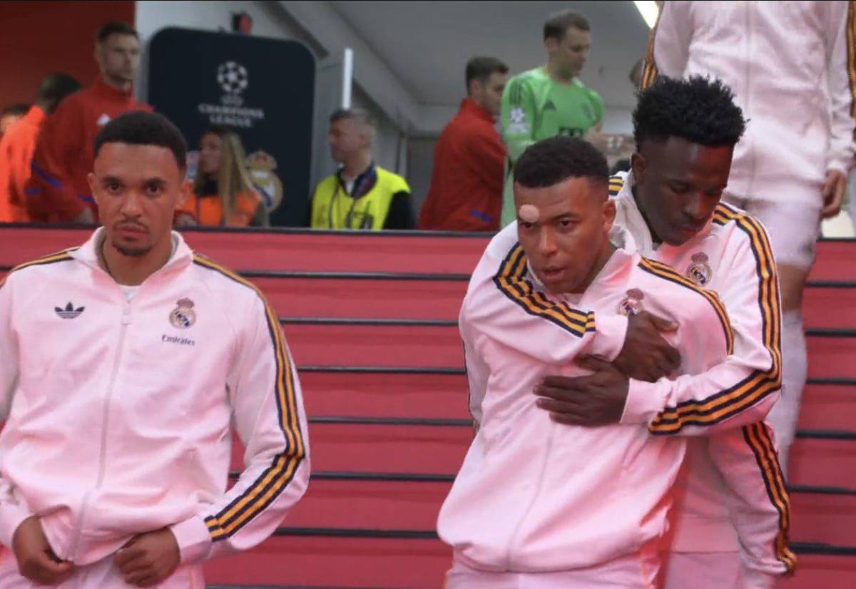 No se vio por TV: Mbappé y su gesto de enfado con la afición, el encapuchado, la jugada de la polémica, ¿y el VAR?