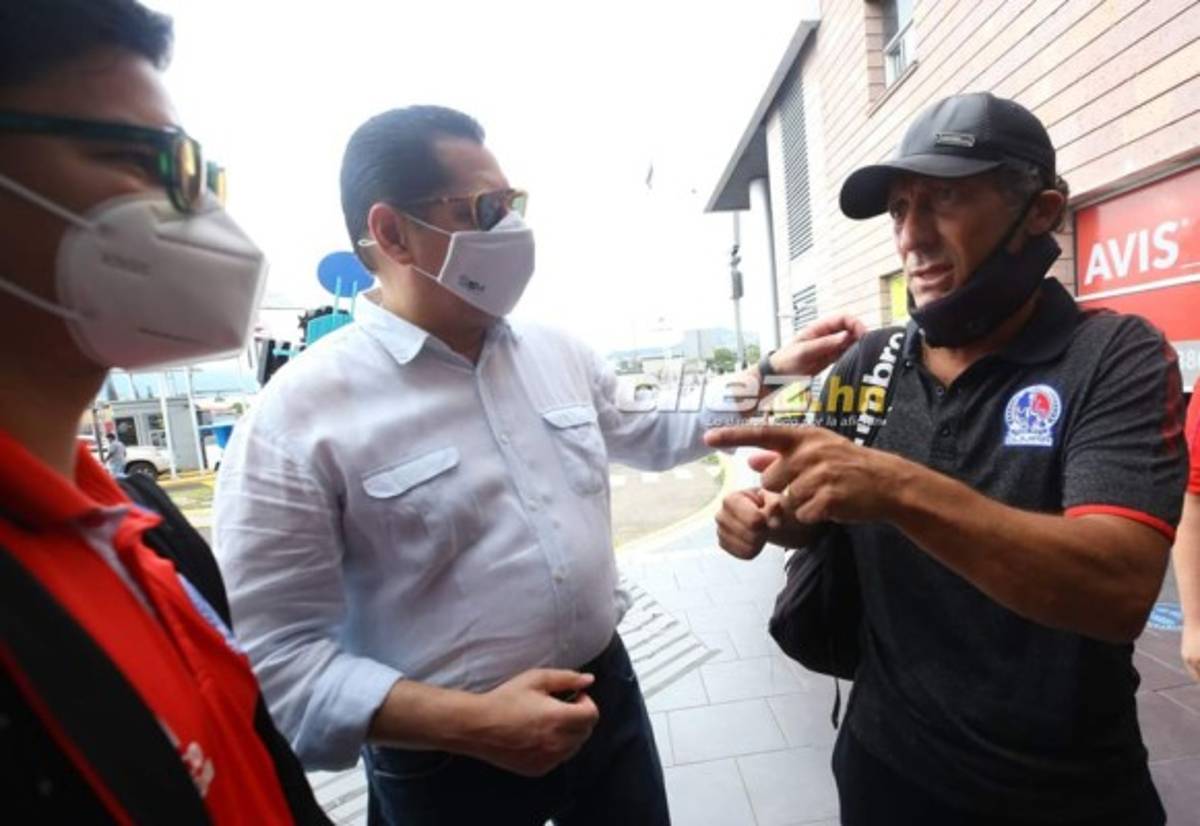 ¡Cánticos y nuevo look! La partida de Olimpia rumbo a Orlando para enfrentar al Montreal Impact