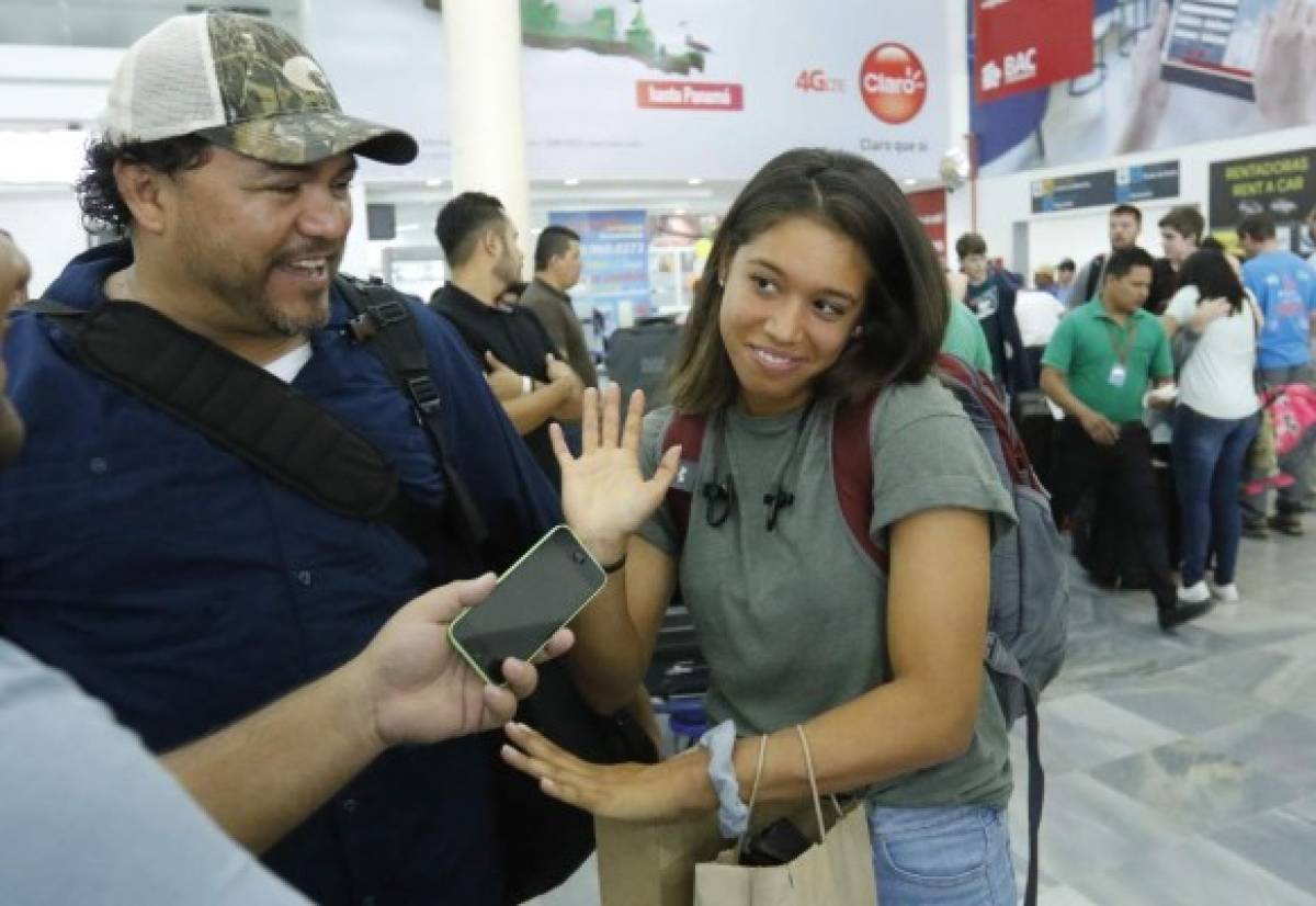 Elexa Bahr llega a Honduras para vacacionar... así luce la hermosa futbolista catracha