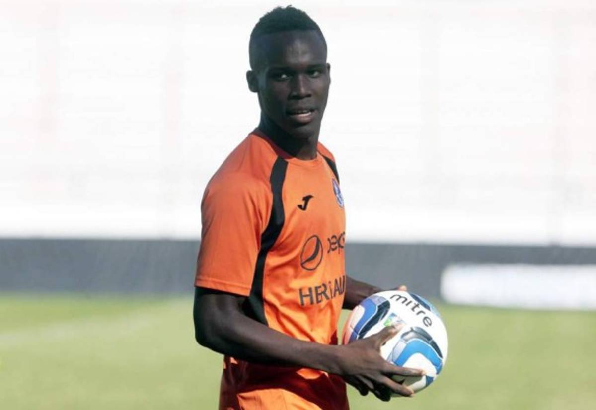 FICHAJES: Hondureño es presentado en Europa y Olimpia consuma más bajas