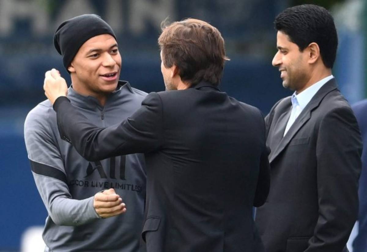 Así fueron captados Mbappé y Neymar en el entrenamiento del PSG tras la polémica; el jeque estuvo presente