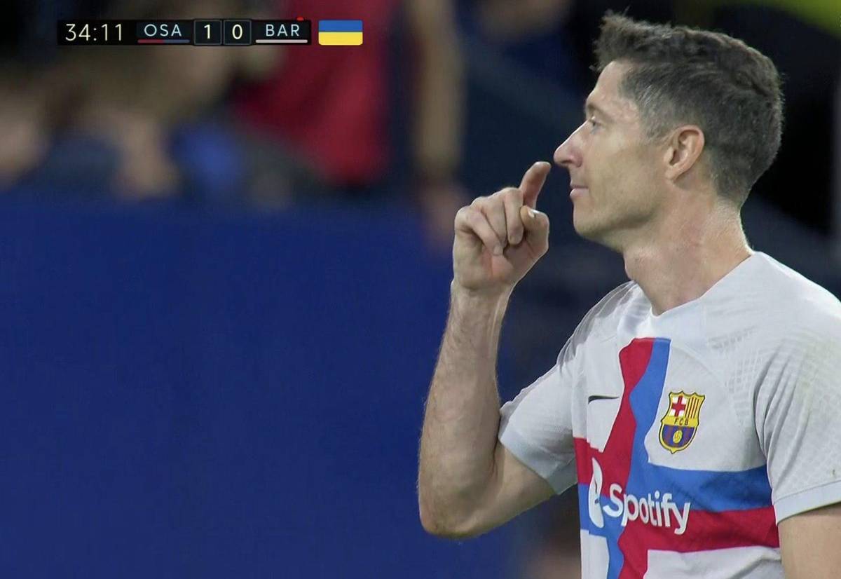 FOTOS: ¿Qué le dijo al árbitro? Piqué termina de la peor forma su carrera, feo gesto de Lewandowski y éxtasis de Xavi en la remontada de Barcelona