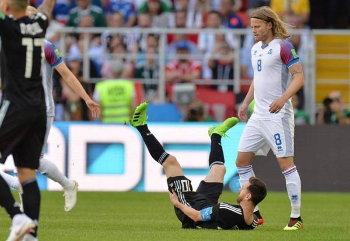 ¡Amargura y frustración! Los gestos de Messi en el Argentina-Islandia