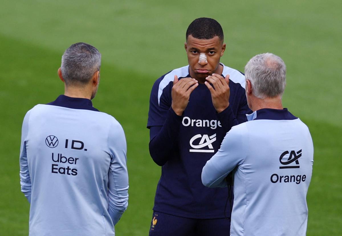 Las primeras fotos de Kylian Mbappé tras fracturarse la nariz en la Eurocopa 2024: el anuncio de su entrenador
