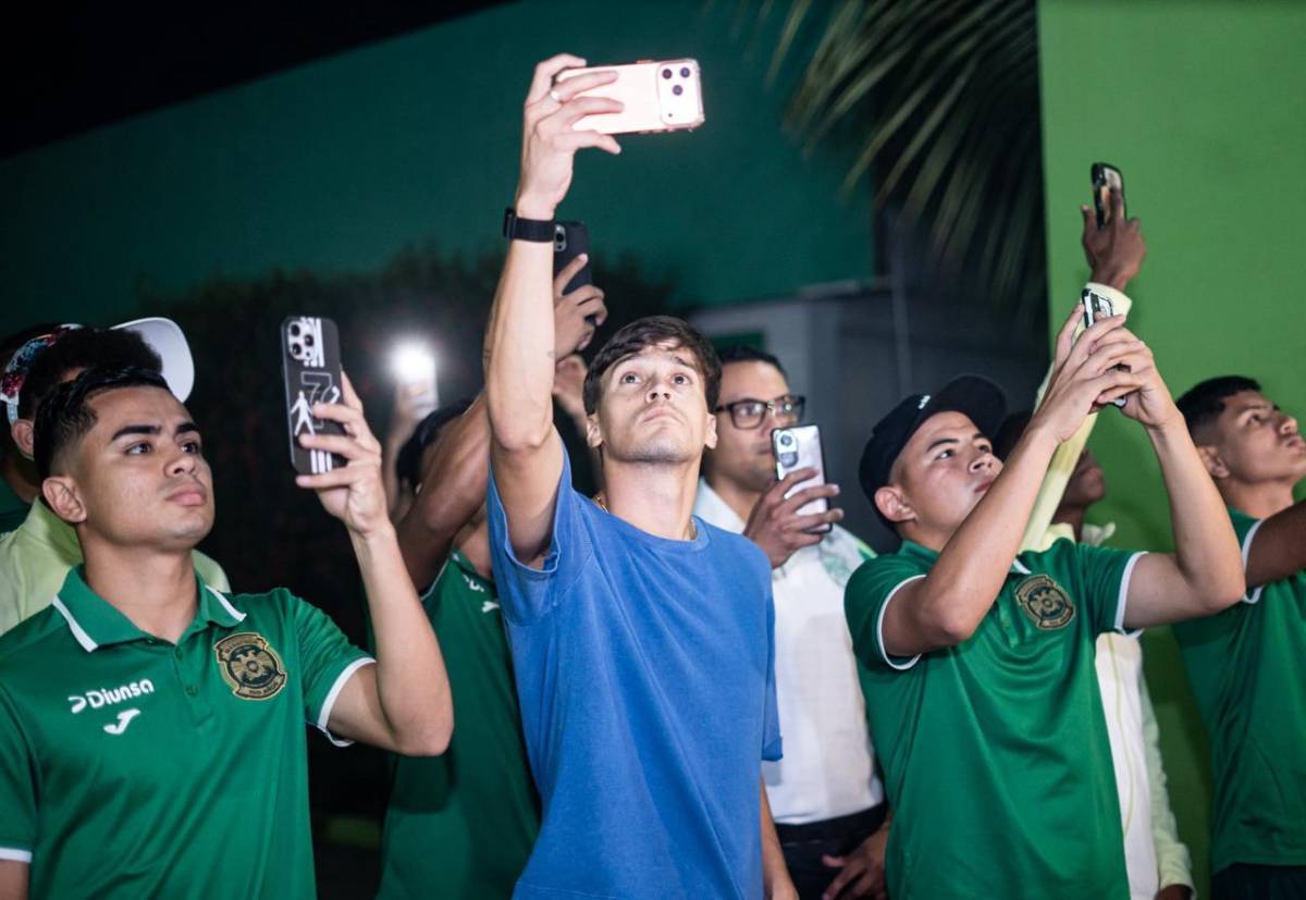 Banderazo del Marathón antes de la final contra Olimpia: La cara de Lavallén, la alegría del Chelito y lo que hacía Messiniti