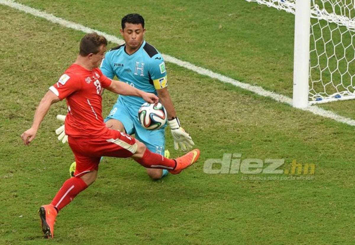 Roger Espinoza nos revela su 11 histórico de la Selección de Honduras