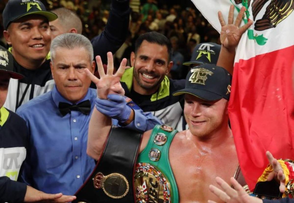 FOTOS: Mexicano Canelo Álvarez noquea a Kovalev en Las Vegas y logra hazaña histórica