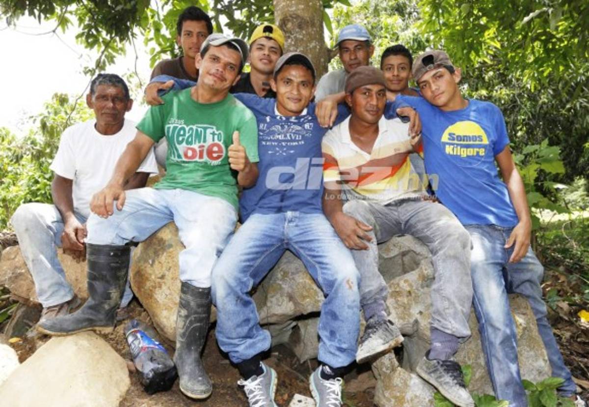 Así trabajaba 'Ñangui' Cardona en la albañilería día a día bajo un sol imperante