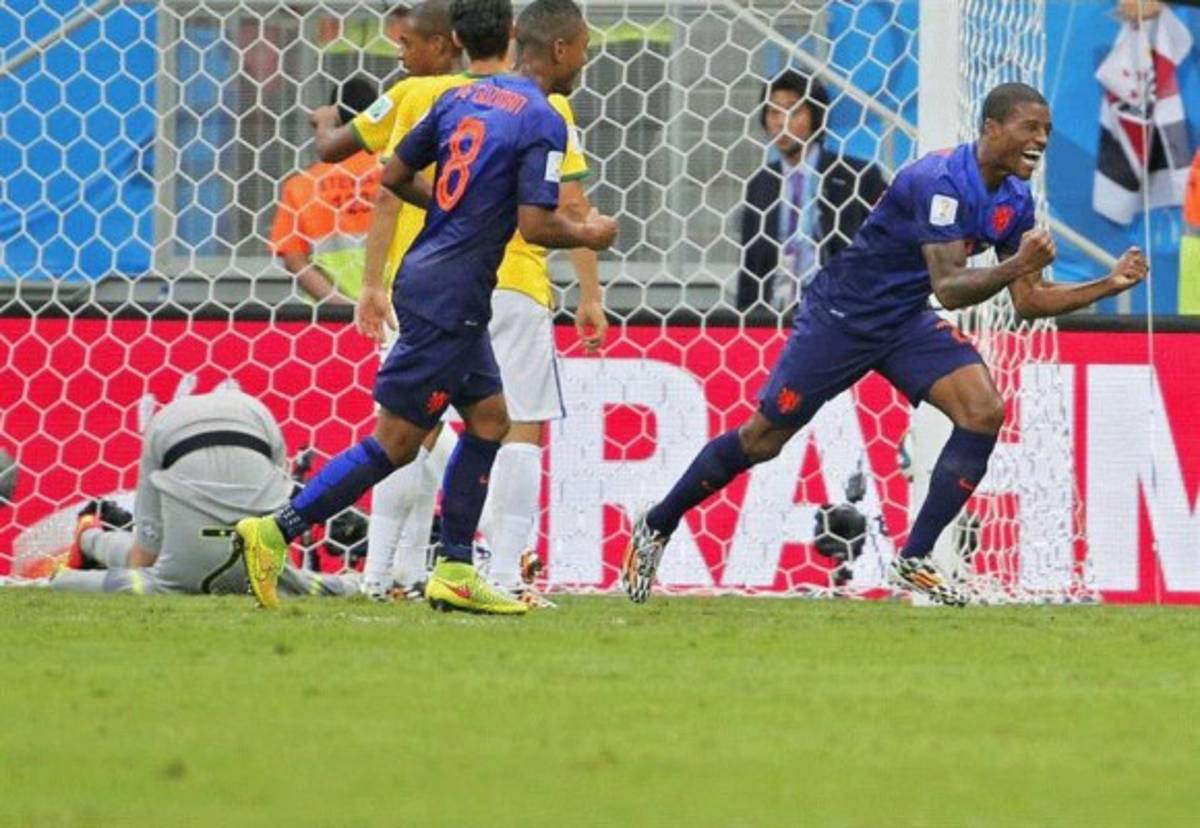 Triste adiós a Brasil. Holanda golea 3-0 y es tercer lugar del mundial .