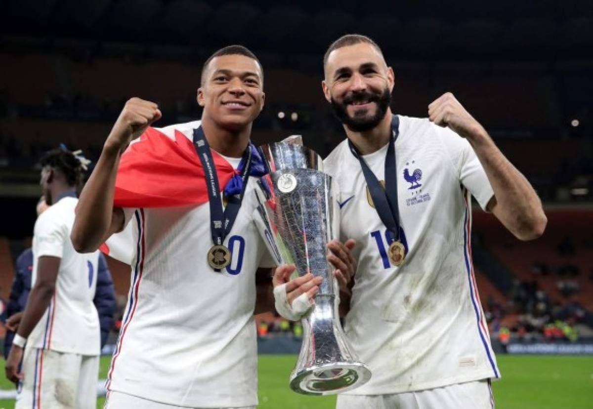 El beso de Mbappé y así celebró con Benzema el título de la Liga de Naciones; Luis Enrique y el gesto con sus jugadores