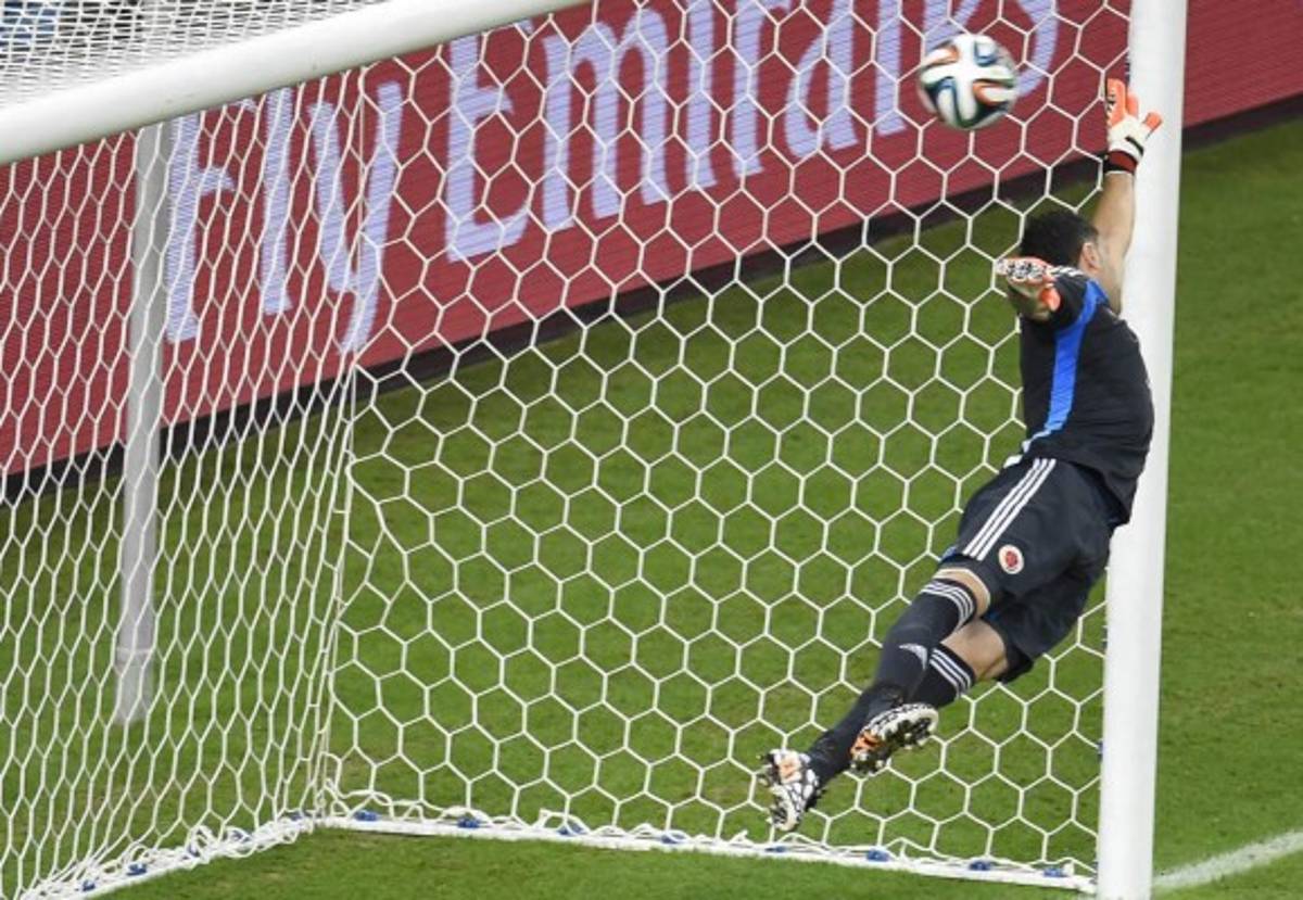 Brasil avanza a semifinales pidiendo la hora ante Colombia