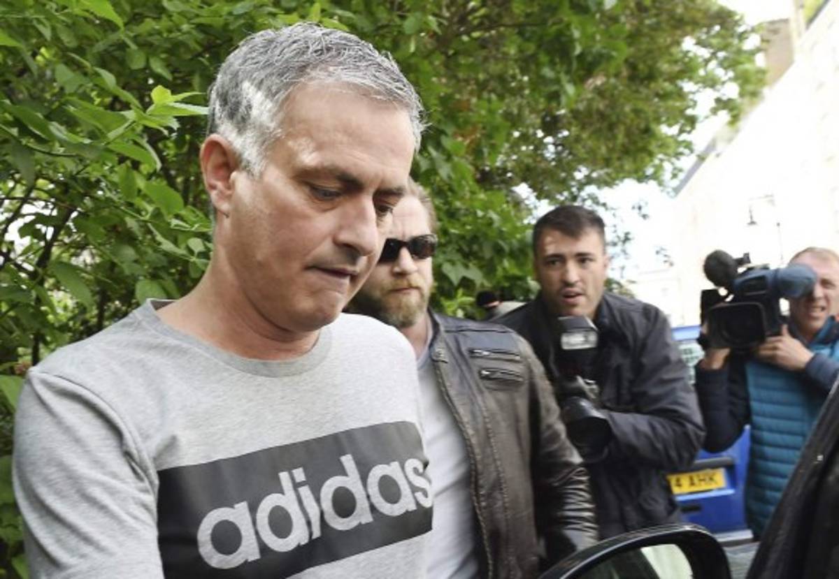 Fotos: Así fue la presentación de José Mourinho como DT de Manchester United