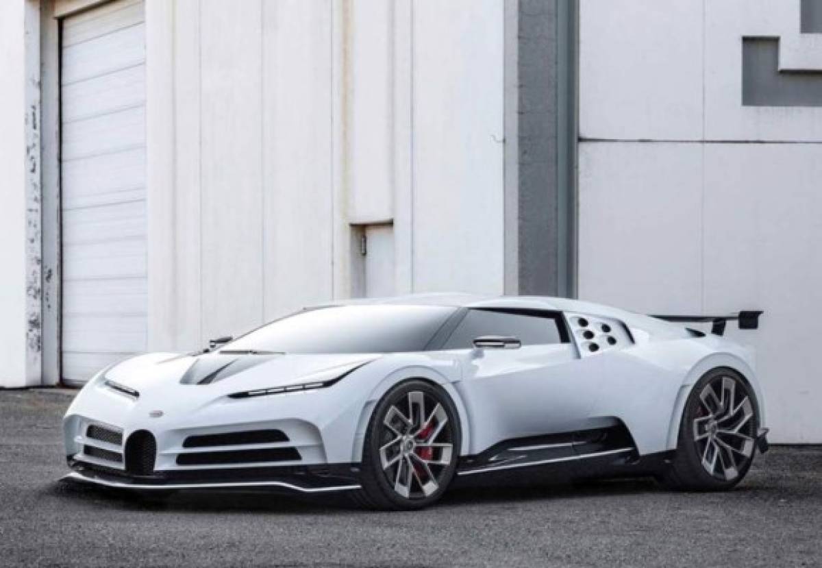 Solo hay 10 en todo el mundo: El nuevo auto Bugatti que se compró Cristiano Ronaldo
