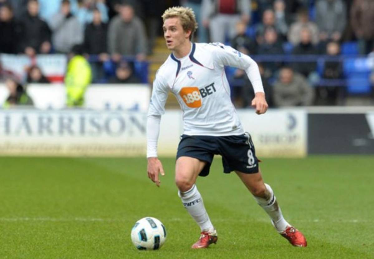 ¡Con un guatemalteco y un exMarathón! Grandes jugadores que pasaron por el Bolton inglés, club que podría desaparecer