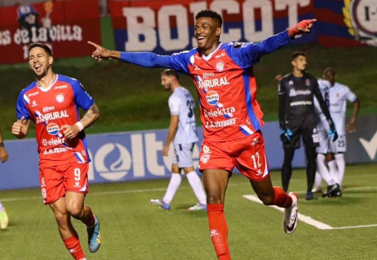 ¡La peor traición! La razón por la que futbolista de Costa Rica no vuelve a Guatemala: Empezó a vivir con...