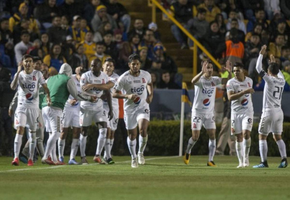 Locura del portero Nahuel Guzmán, festejo de Gignac y caras tristes en Alianza