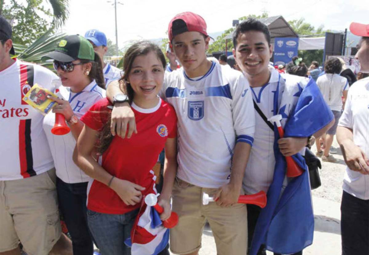 Ambientazo previo al juego entre Honduras vrs Costa Rica