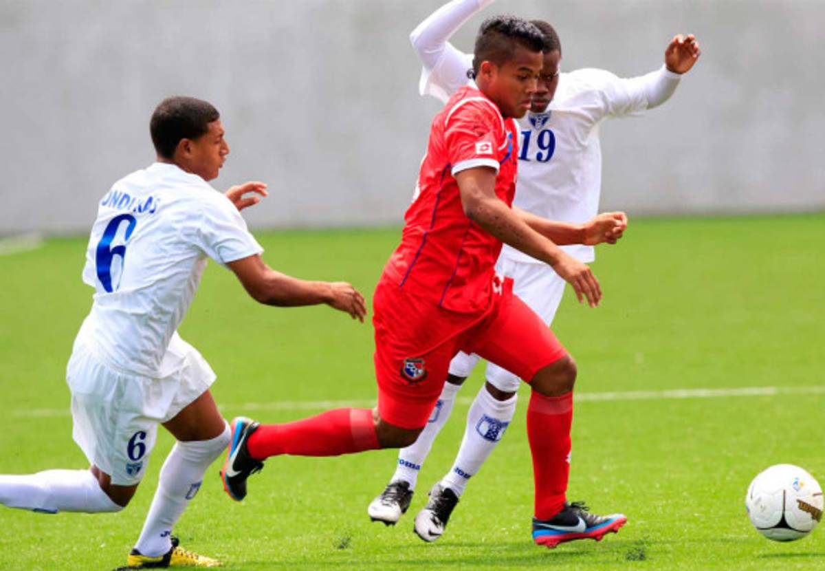 Honduras comienza con empate ante Panamá fútbol de los Juegos Centroamericanos .