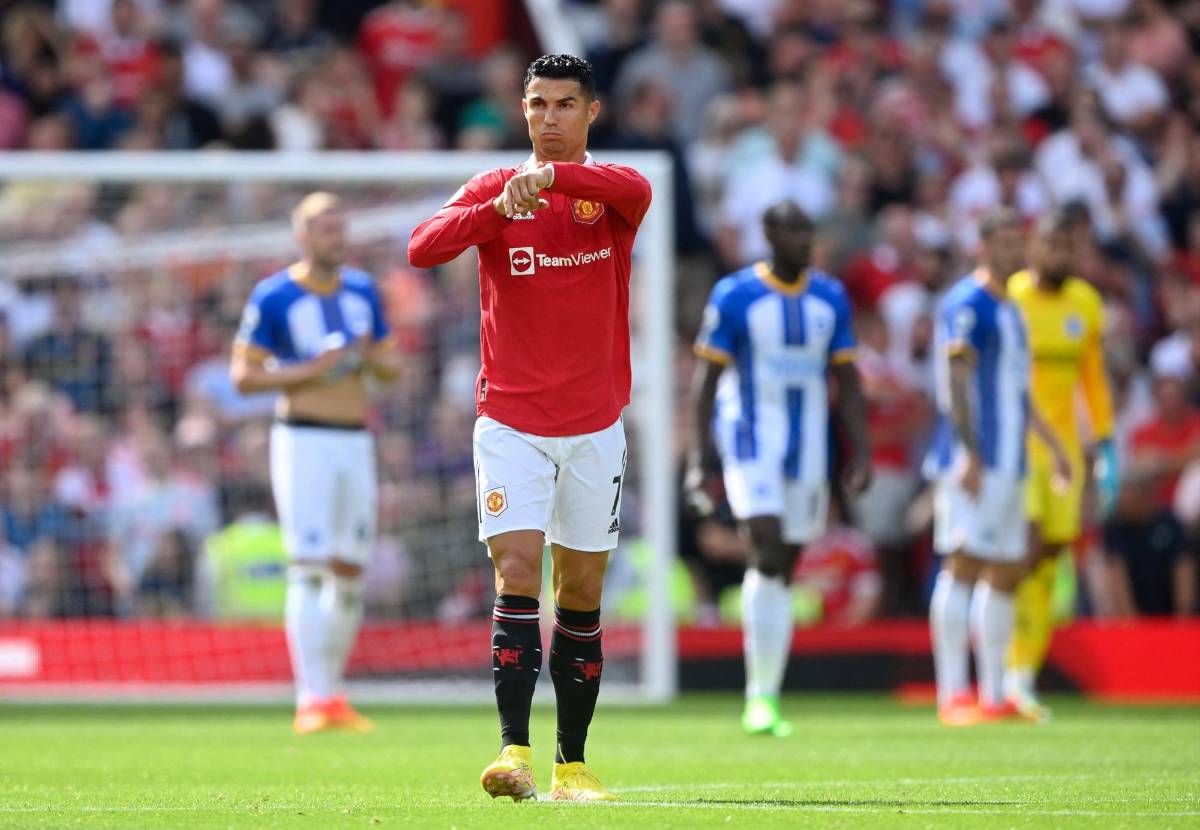 No lo podía creer: así captaron a Cristiano Ronaldo en el banquillo tras los goles que recibía el Manchester United