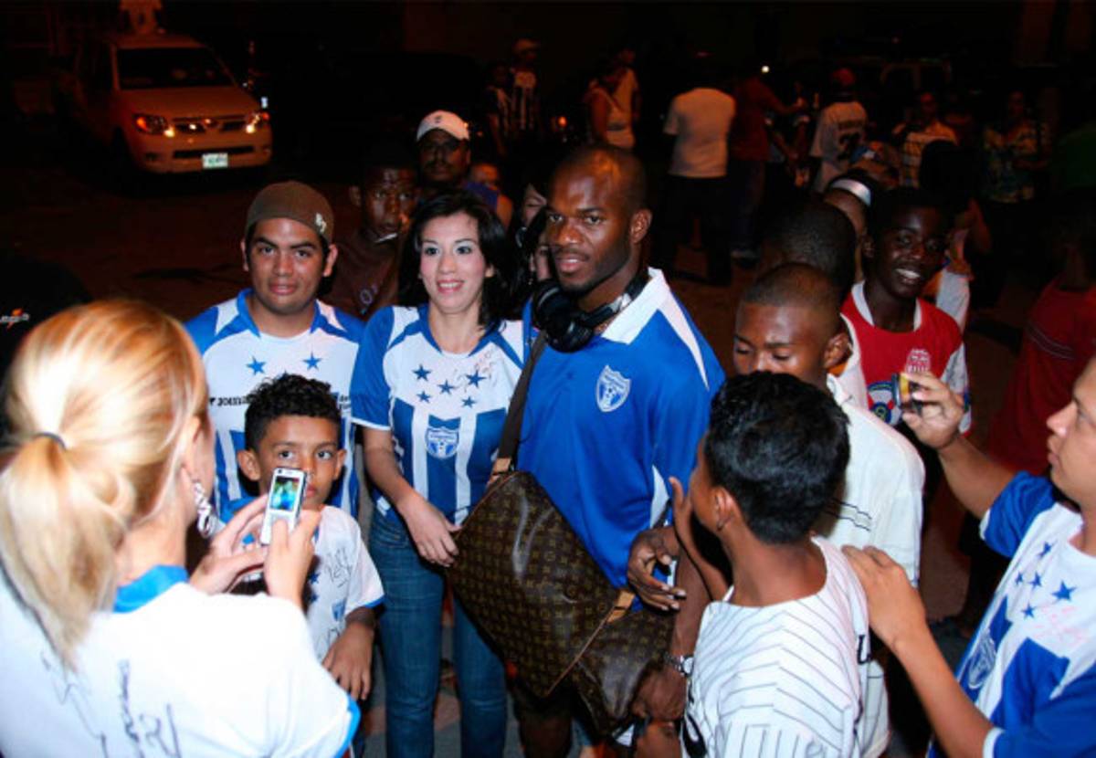 Fotos de aficionados con David Suazo.