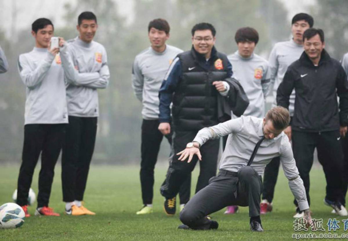 David Beckham tuvo una cómica caída durante su estancia en China |