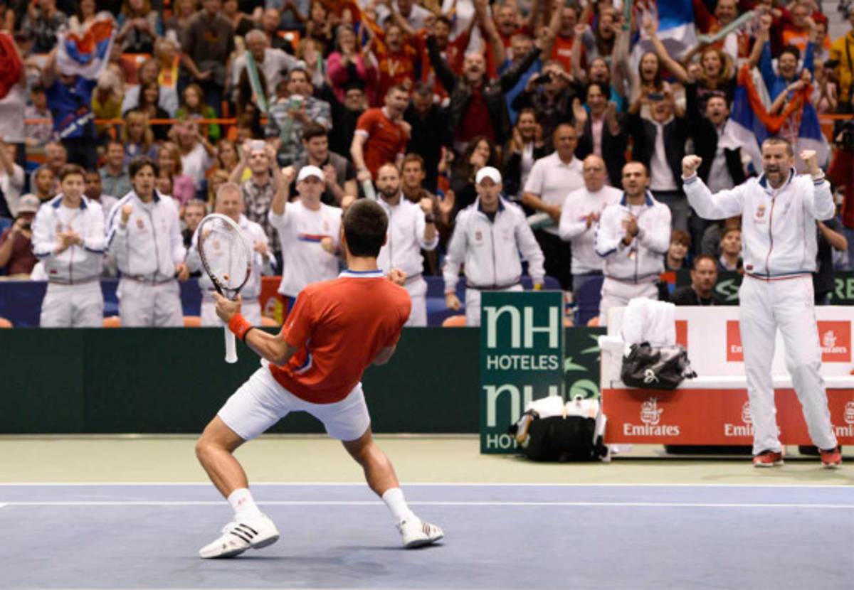 Novak Djokovic elimina a EEUU y clasificó a Serbia a semifinales en la Copa Davis .