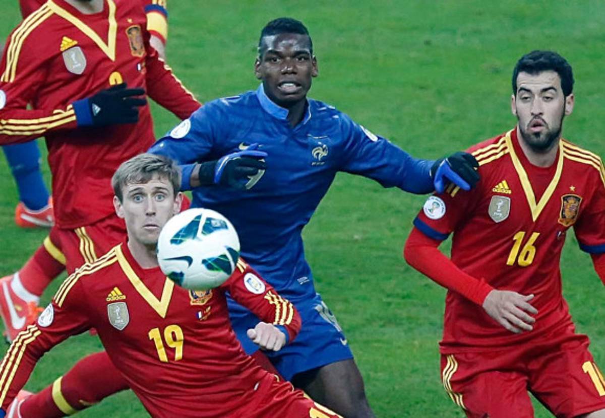 España se baja a Francia y es líder.