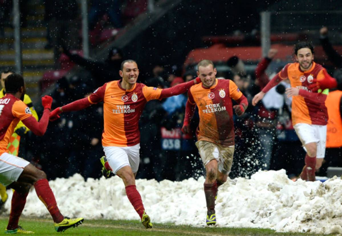 Galatasaray venció a Juventus y clasificó a octavos de la Champions.