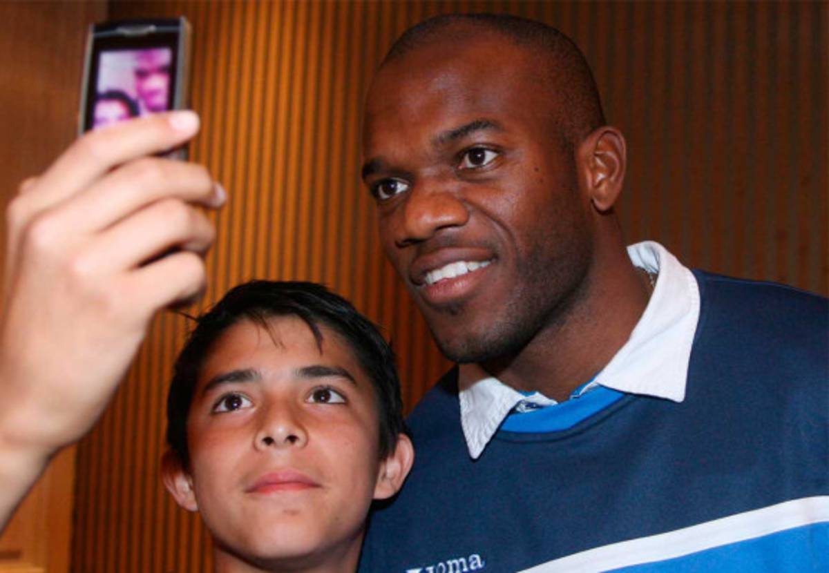 Fotos de aficionados con David Suazo.