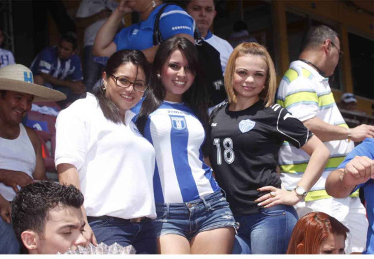Ambientazo previo al juego entre Honduras vrs Costa Rica