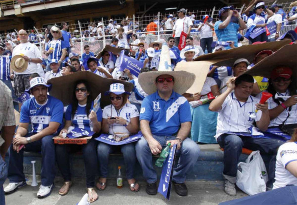 Ambientazo previo al juego entre Honduras vrs Costa Rica