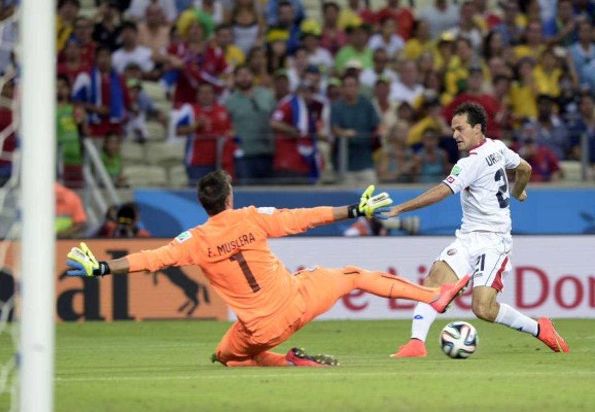 Los ticos celebran a lo grande su espectacular debut