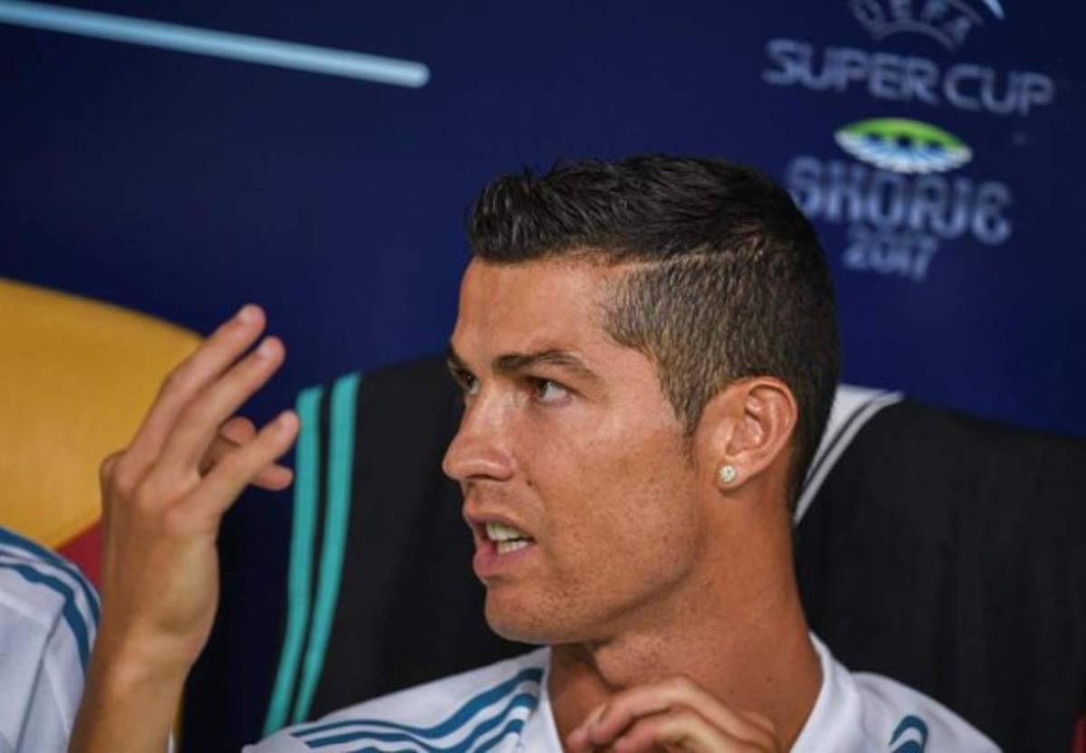LO MÁS CURIOSO: ¿Qué hacía CR7 en la banca? el frío saludo de Mourinho con los madridistas
