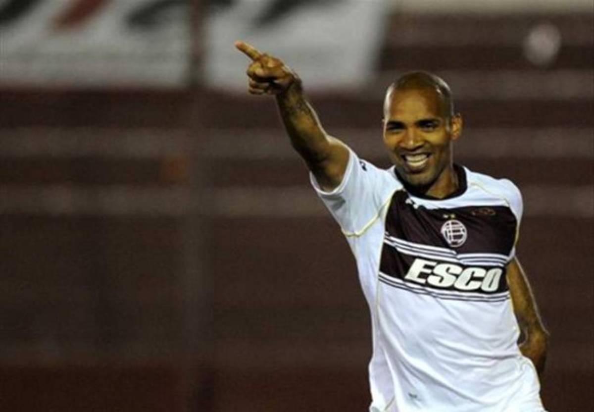 Estrellas del fútbol que superaron un pasado 'terrorífico' para triunfar