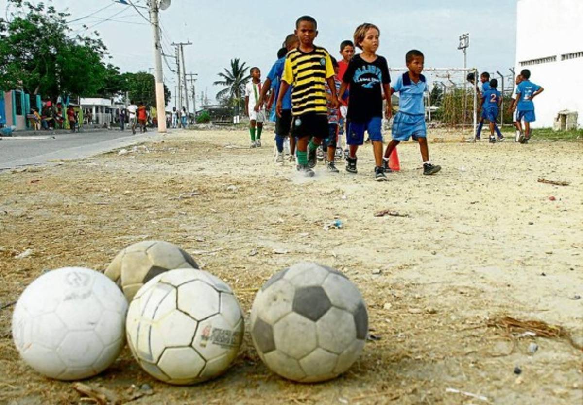 Las 20 reglas imperdibles del fútbol callejero en Honduras