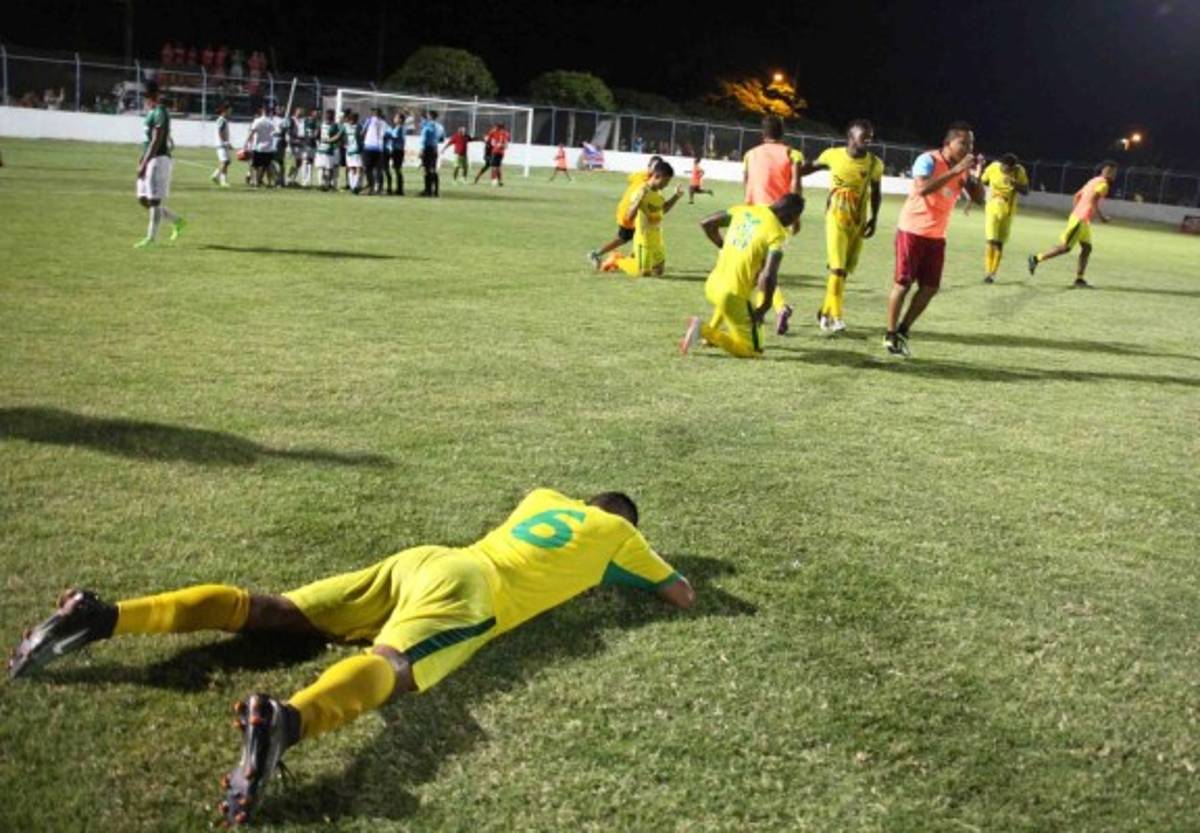 NO SE VIO POR TV: ¿Pinto viendo a Costly? Las fotos más curiosas en Honduras