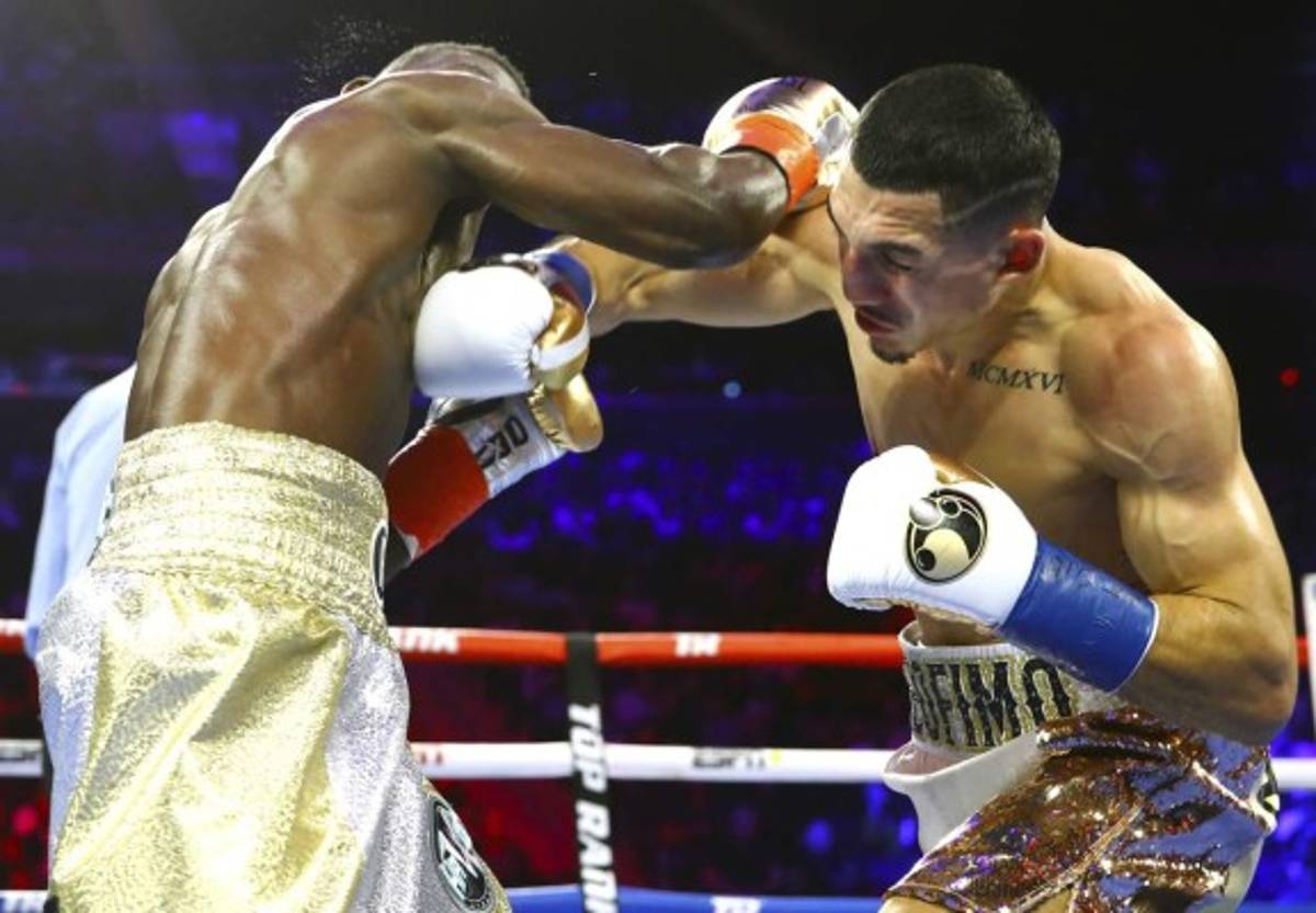 Las mejores fotos que dejó nocaut de Teófimo López a Richard Commey por el título mundial