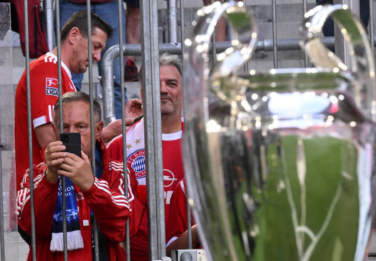 Bayern Munich-Ral Madrid: El ambiente de Champions de los aficionados en Alemania y Florentino Pérez visitó a su equipo
