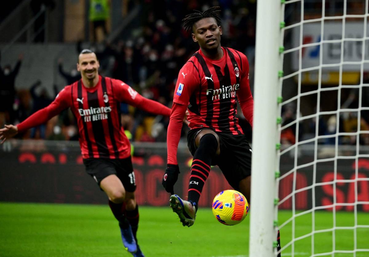 El AC Milan se acerca al líder Inter en una jornada marcada por aplazamientos de partidos por covid-19