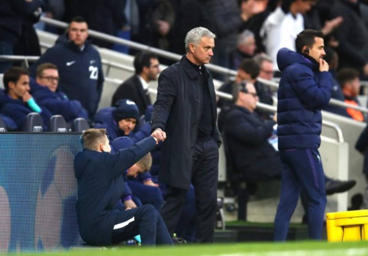 Lo invitó a comer: El detallazo de Mourinho con un recogepelotas que propició un gol